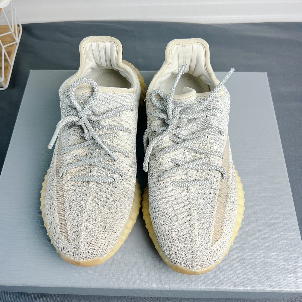 adidas Yeezy Boost 350 V2 Hyperspace Size 6.5 Men